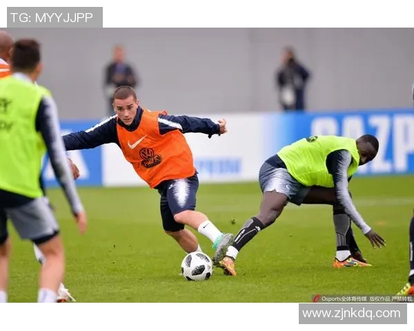 当今足坛最炙手可热的球星是谁 他为何如此受关注与热爱 当今足坛最炙手可热的球星是谁 他为何如此受关注与热爱